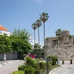 Апартаменты Kostas 2 *